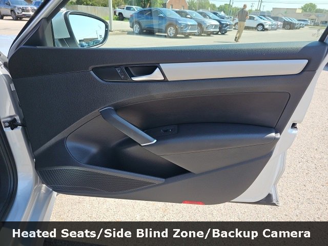 Used 2020 Volkswagen Passat 2.0T SE image 33