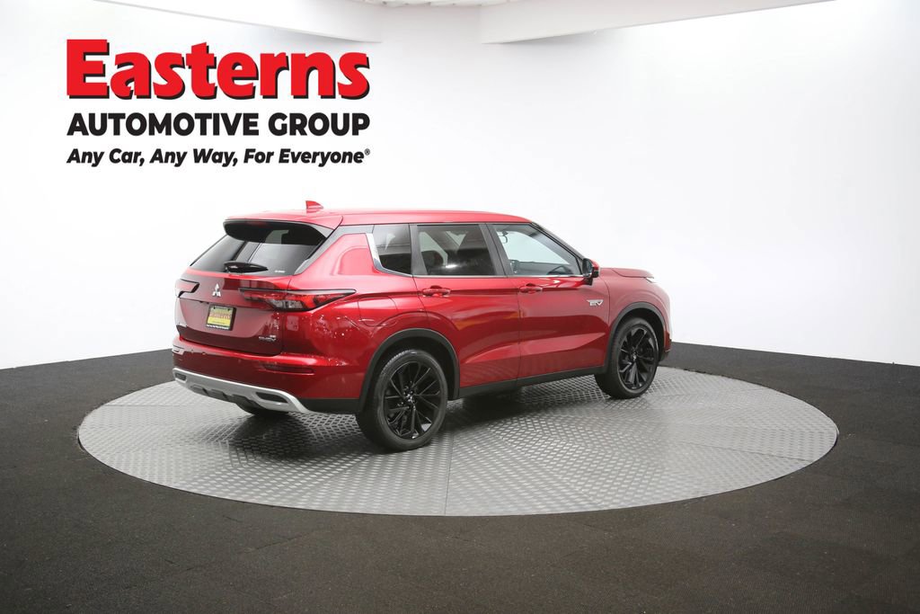 Used 2023 Mitsubishi Outlander SE image 40