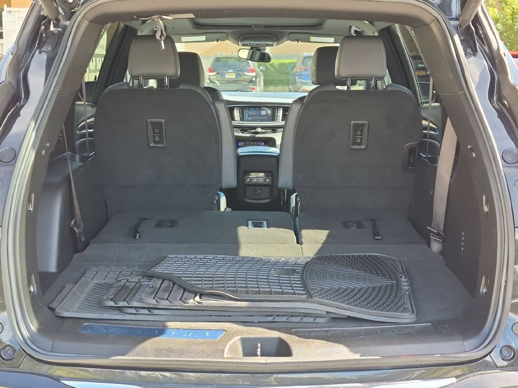 Used 2024 Buick Enclave Essence w/ Experience Buick Package AWD/4WD image 6