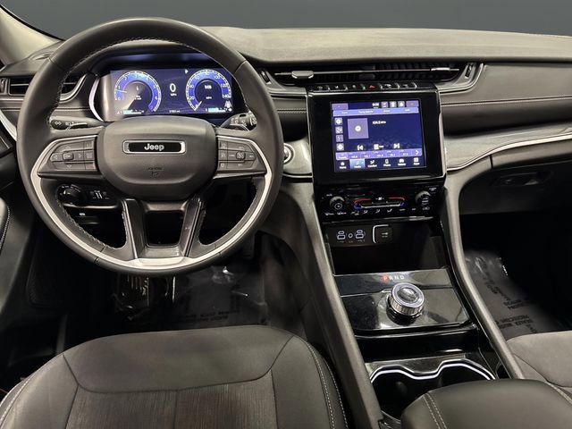 Used 2023 Jeep Grand Cherokee L Laredo image 5
