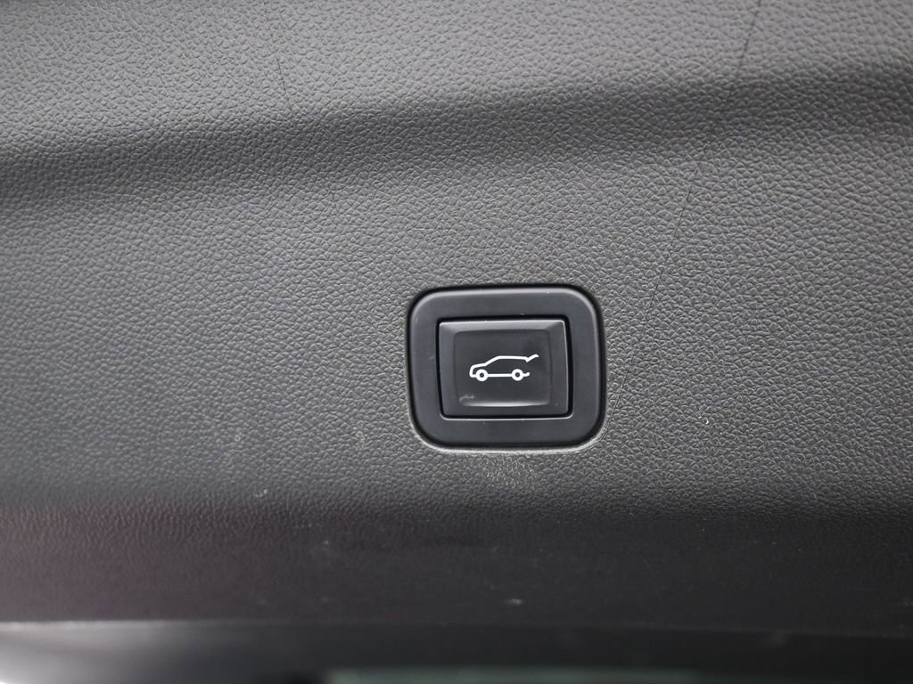 Used 2022 Chevrolet Tahoe RST w/ Luxury Package image 42