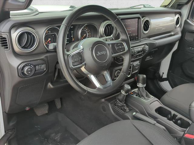 Used 2022 Jeep Gladiator Overland w/ LED Lighting Group AWD/4WD image 10