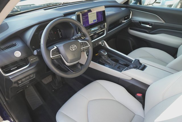 Certified 2024 Toyota Grand Highlander Limited image 11