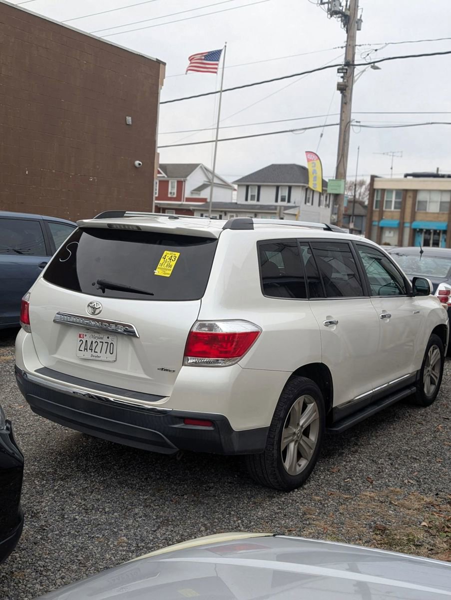 Used 2012 Toyota Highlander Limited image 4