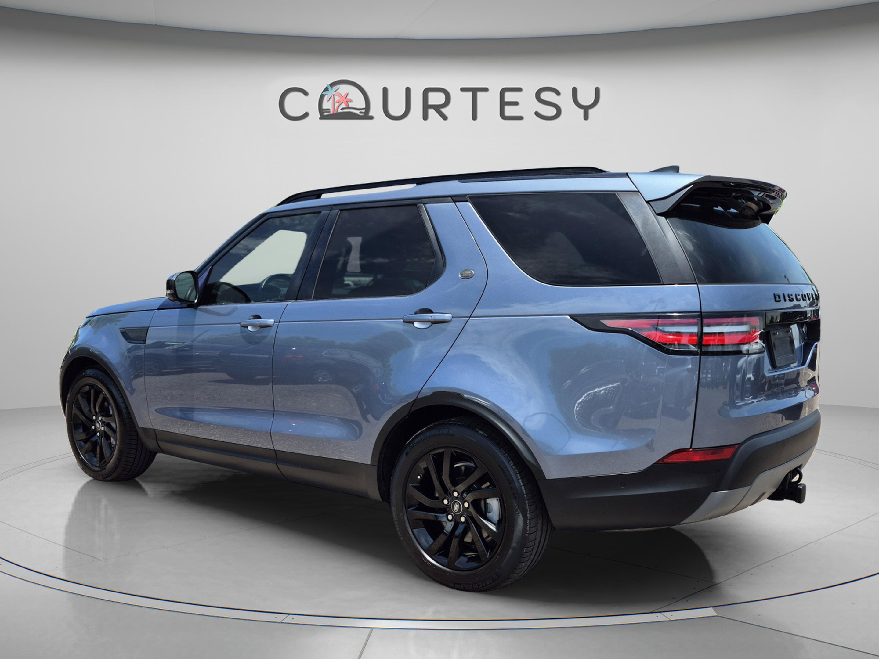 Used 2018 Land Rover Discovery HSE Luxury AWD/4WD image 5