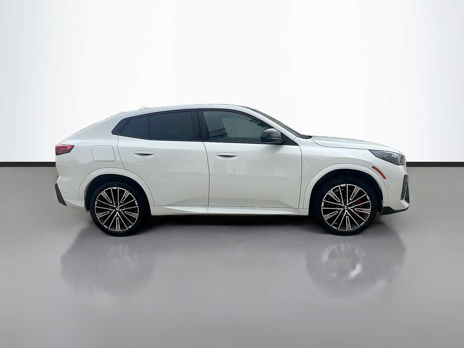 New 2026 BMW X2 M35i w/ Technology Package AWD/4WD image 7