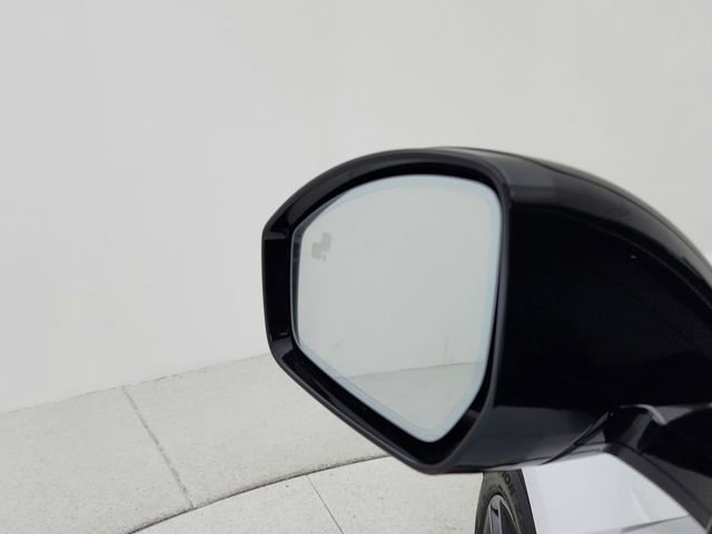 Used 2025 Land Rover Range Rover Evoque S image 23