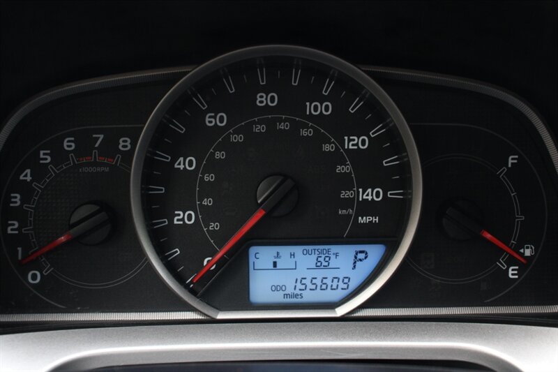 Used 2013 Toyota RAV4 XLE AWD/4WD image 7