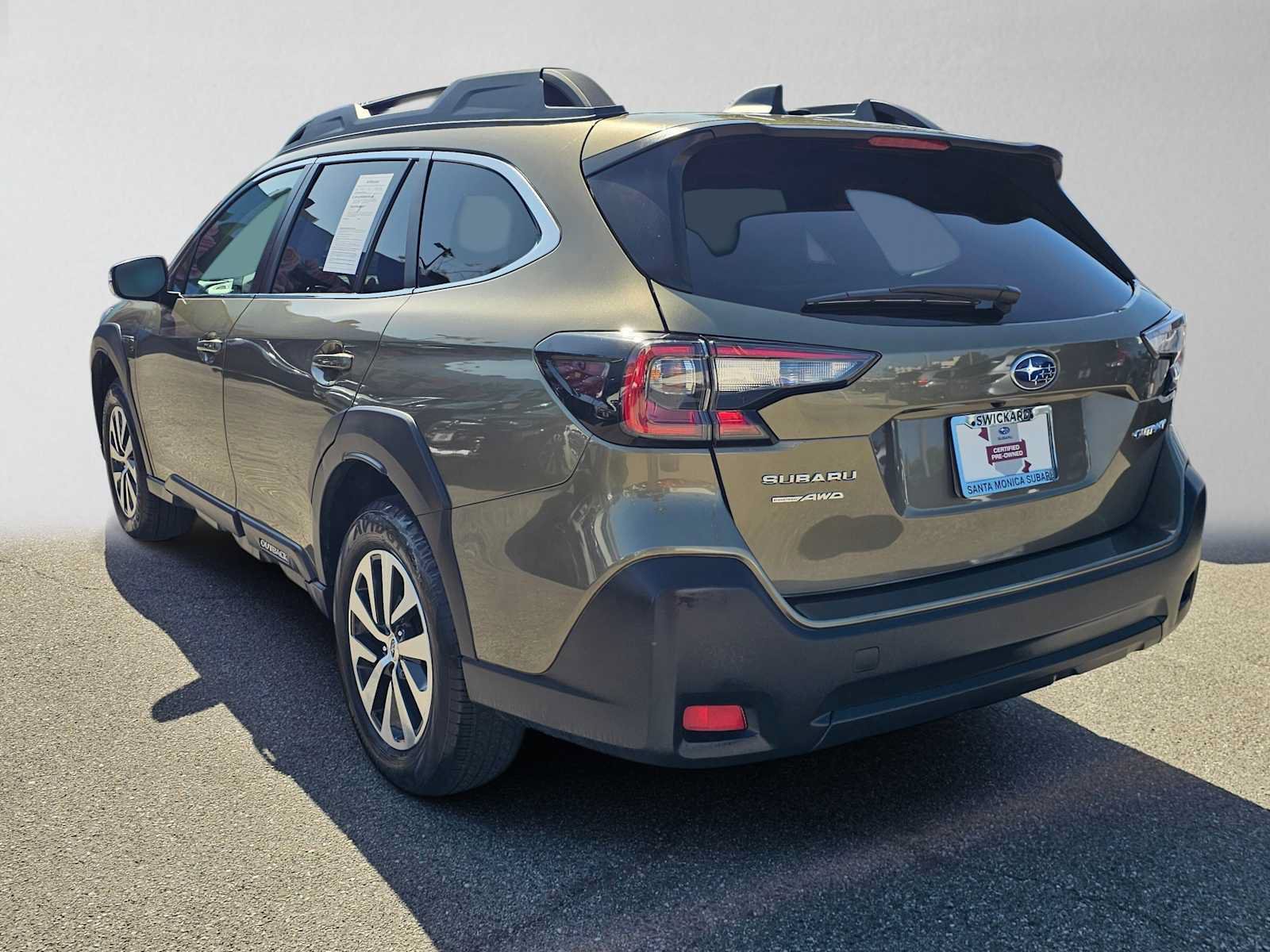 Certified 2024 Subaru Outback Premium AWD/4WD image 5
