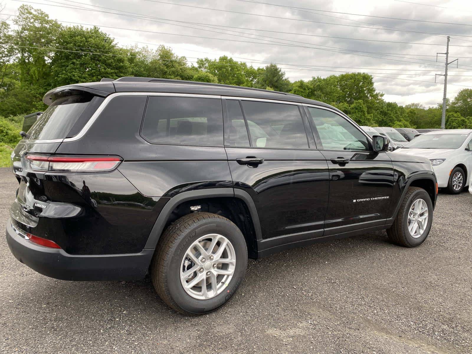New 2026 Jeep Grand Cherokee L 4WD image 3