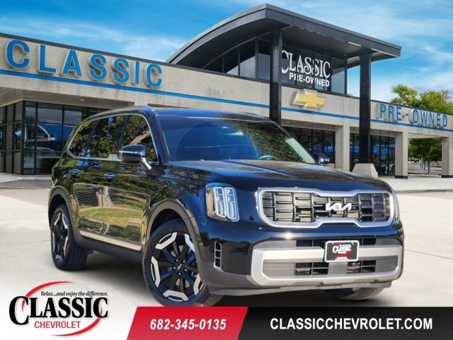 Used 2023 Kia Telluride S w/ S Sunroof Package