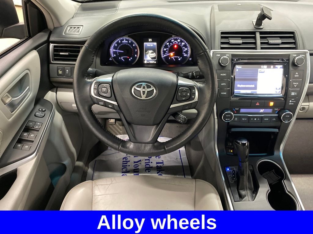 Used 2015 Toyota Camry XLE w/ Moonroof Package FWD image 13