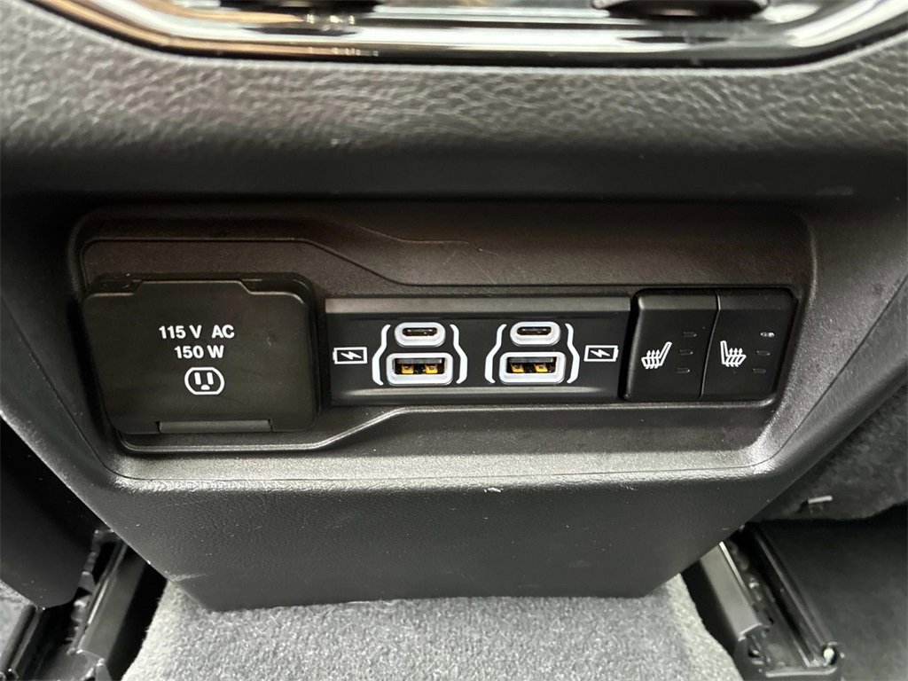 Used 2023 Jeep Grand Cherokee 4WD 4xe image 17