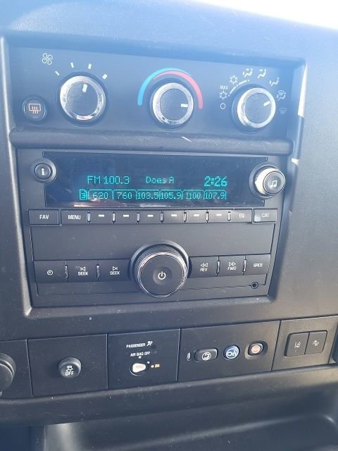 Used 2024 GMC Savana 2500 Extended w/ Driver Convenience Package image 7