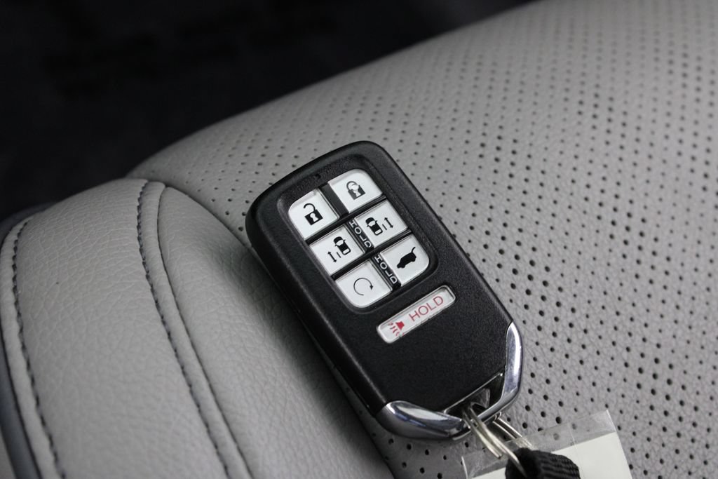 Used 2023 Honda Odyssey Elite image 32