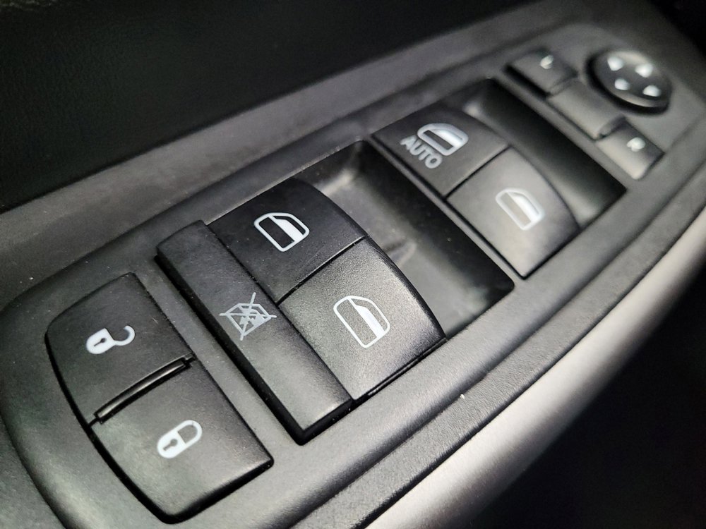 Used 2020 Jeep Cherokee Latitude AWD/4WD image 27
