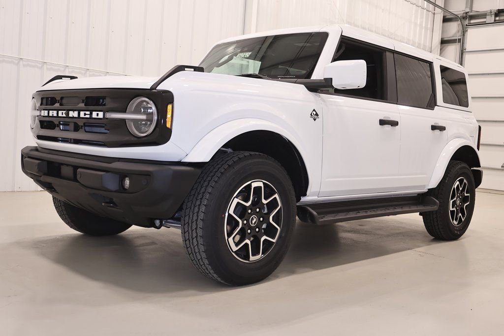 New 2026 Ford Bronco Outer Banks image 5