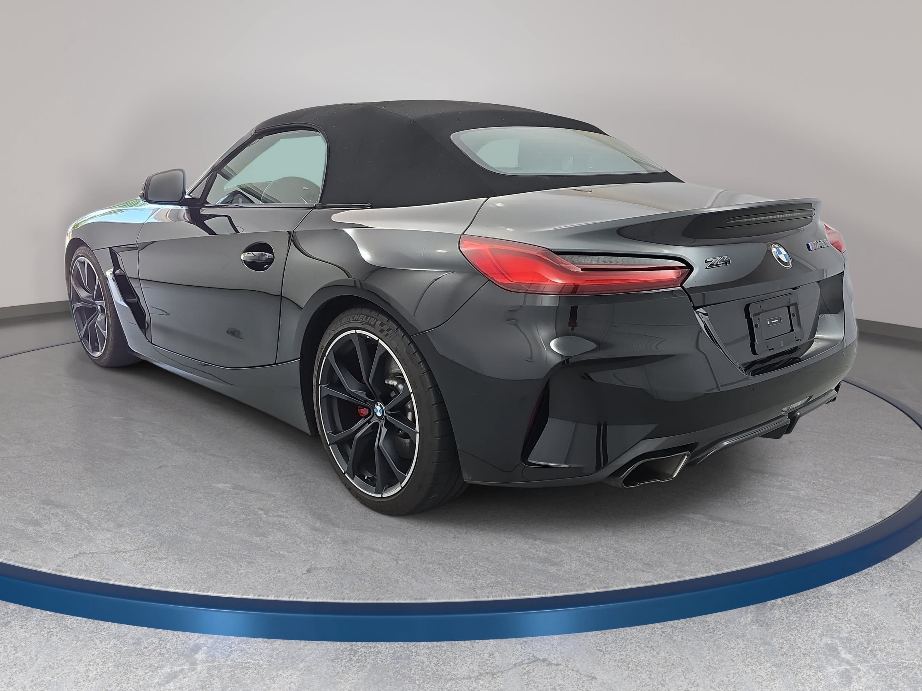 Used 2025 BMW Z4 M40i w/ Edition RWD image 7
