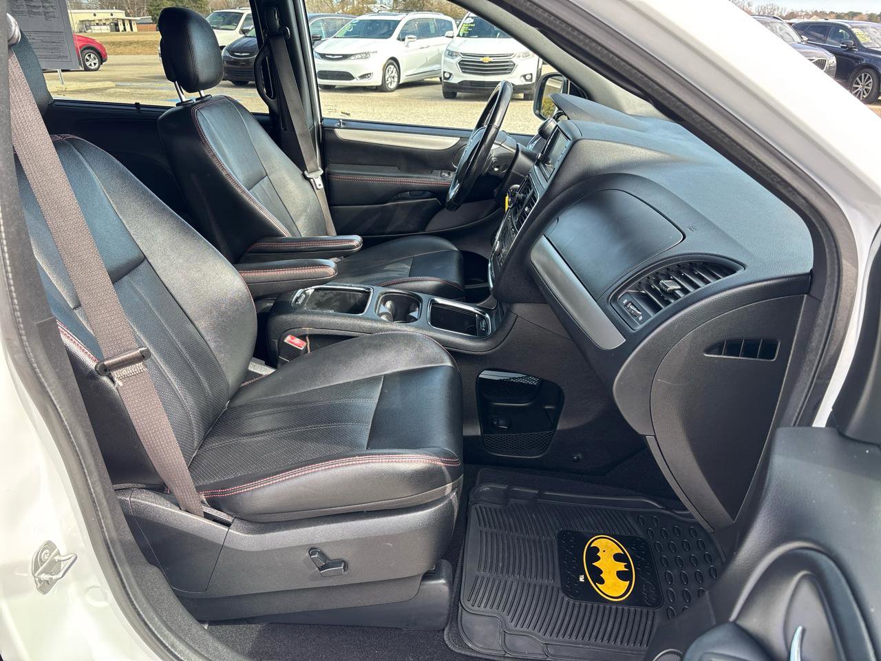 Used 2020 Dodge Grand Caravan GT image 25