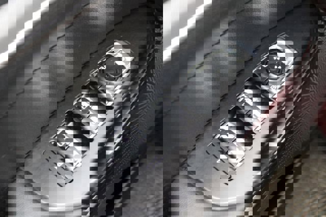 Used 2021 Kia K5 LXS image 11