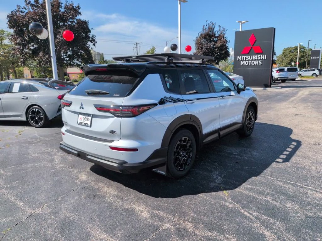 New 2026 Mitsubishi Outlander AWD image 7