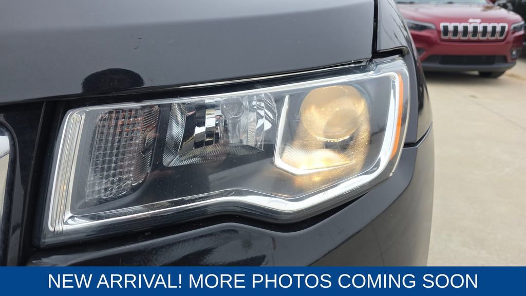 Used 2018 Jeep Grand Cherokee Limited image 9