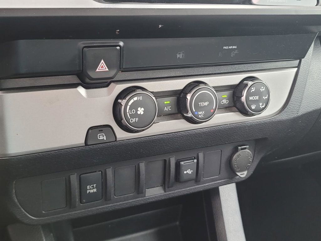 Used 2020 Toyota Tacoma SR image 14