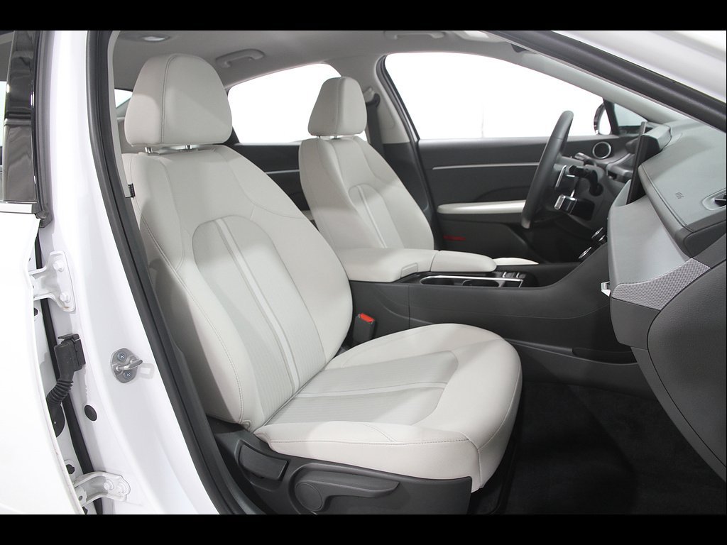 Certified 2026 Hyundai Sonata SEL FWD image 16