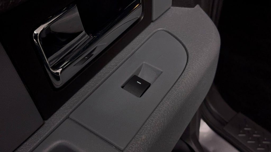 Used 2014 Ford F150 XLT w/ XLT Chrome Package image 36