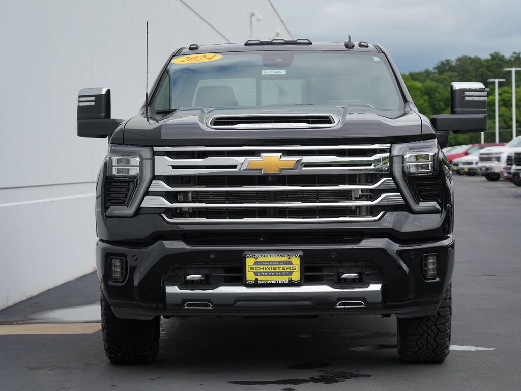 Used 2024 Chevrolet Silverado 3500 High Country w/ High Country Premium Package AWD/4WD image 8