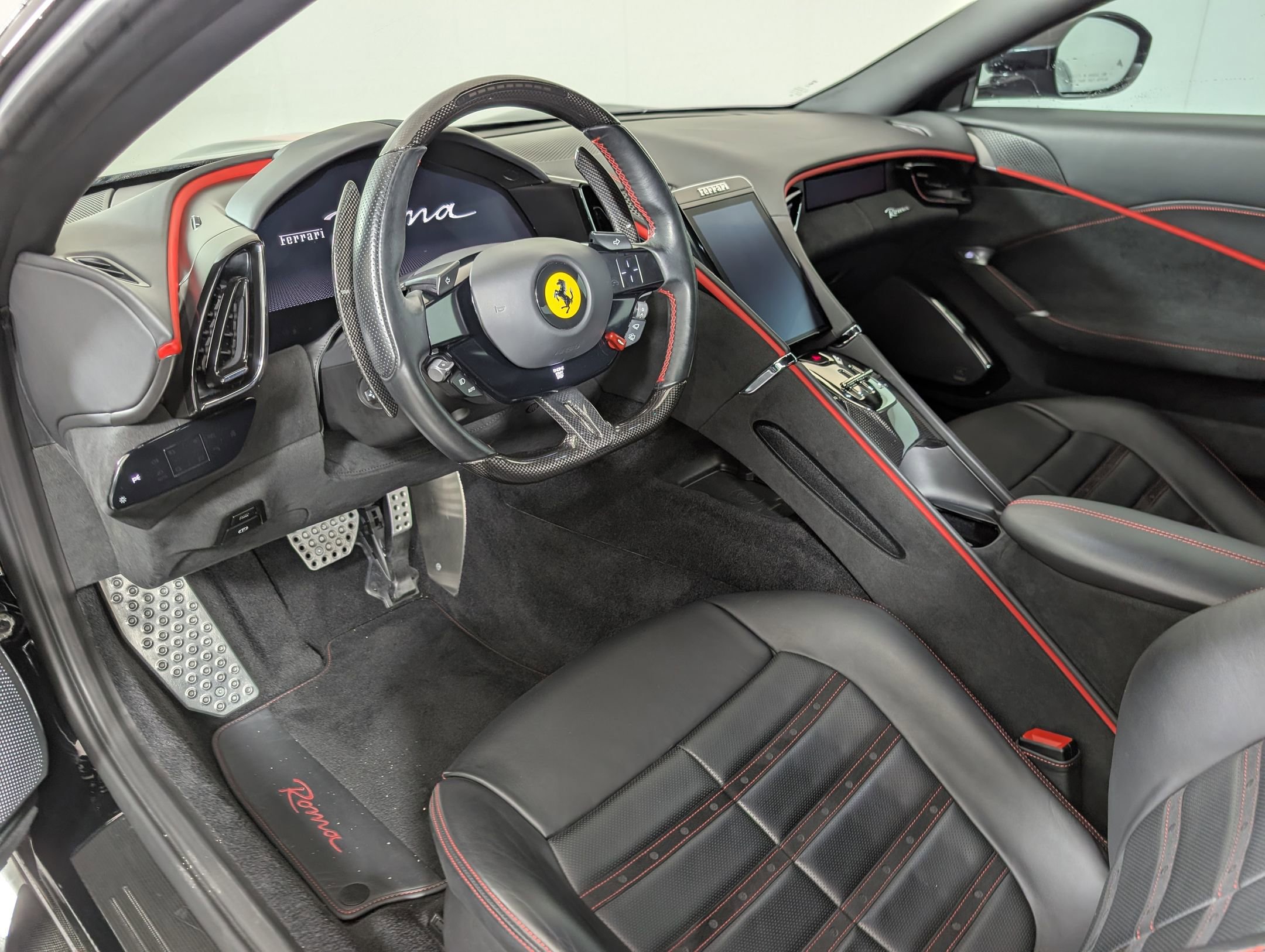 Used 2022 Ferrari Roma Coupe image 4