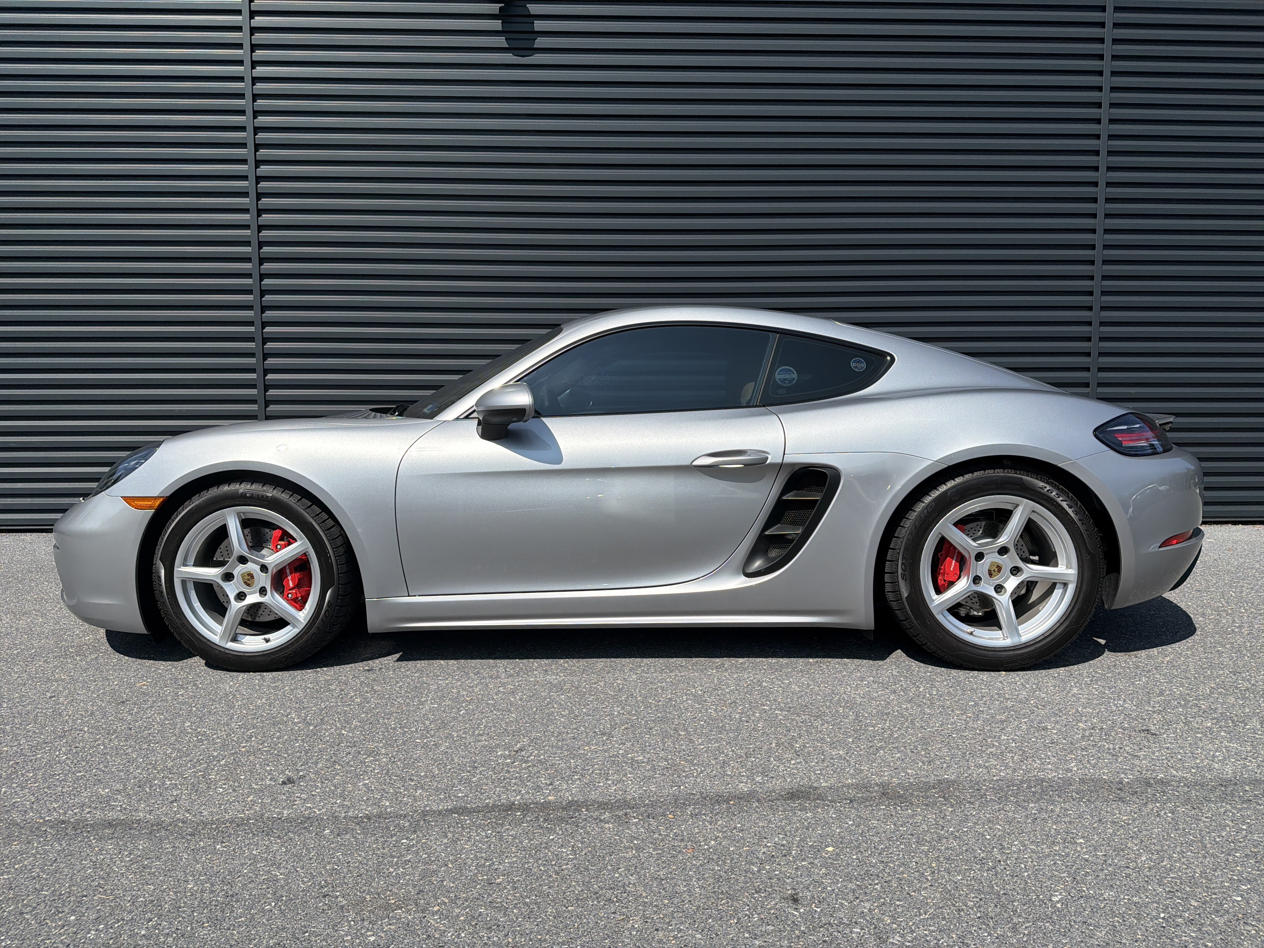 Used 2023 Porsche 718 Cayman S RWD image 2