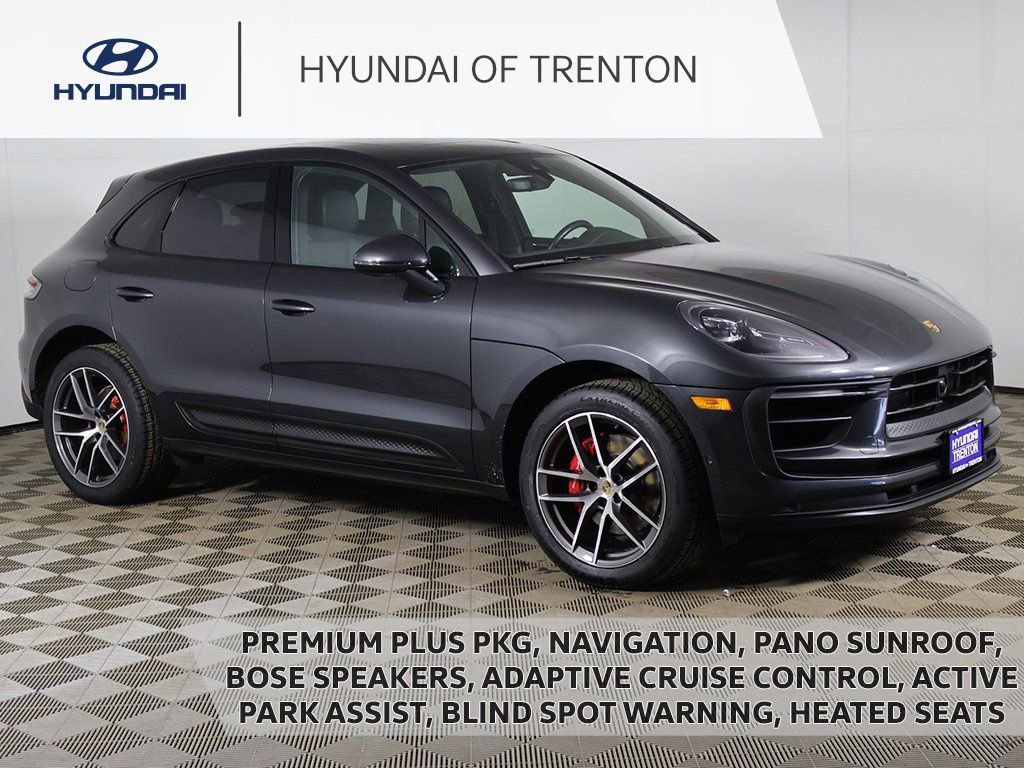 Used 2023 Porsche Macan S video 1