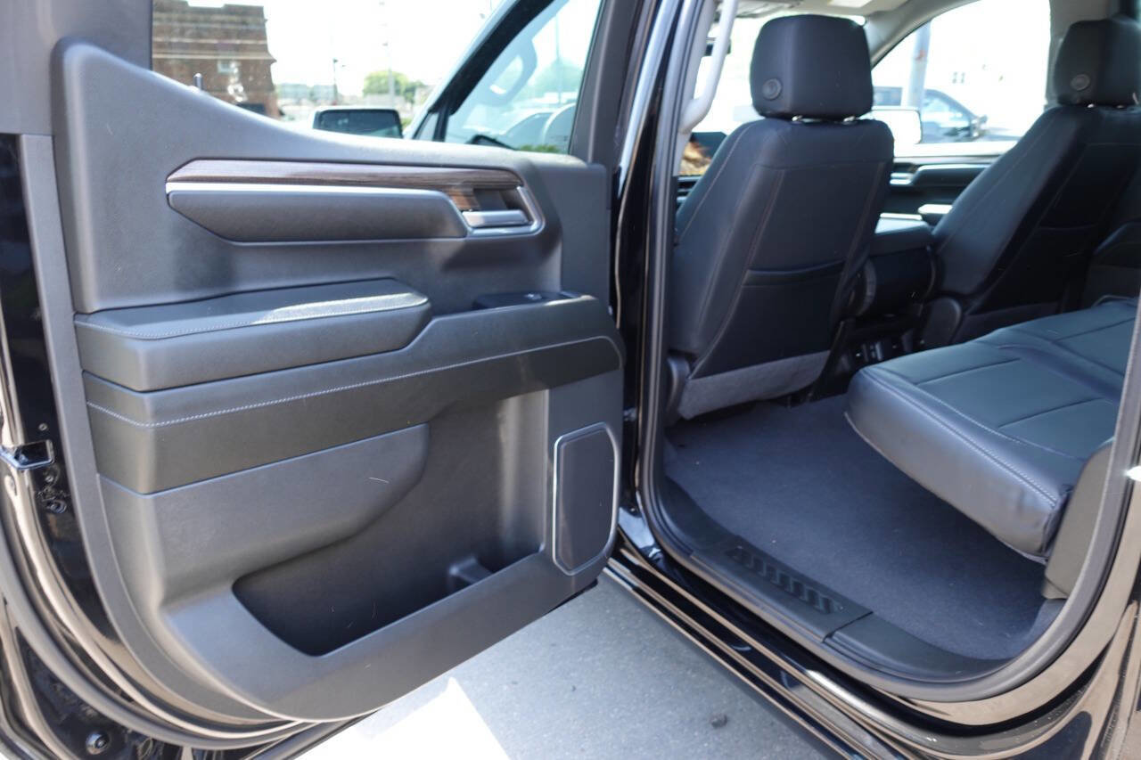 Used 2023 Chevrolet Silverado 1500 LT AWD/4WD image 21