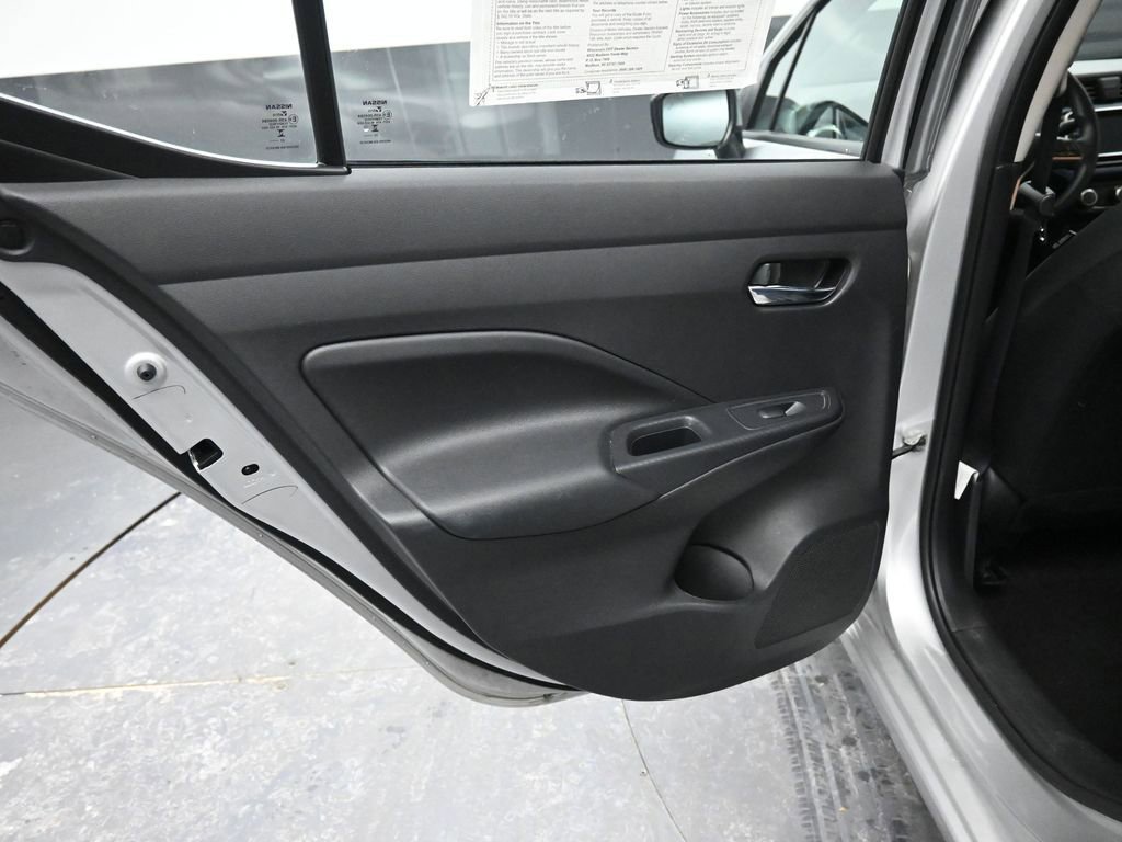 Used 2023 Nissan Versa SV image 23