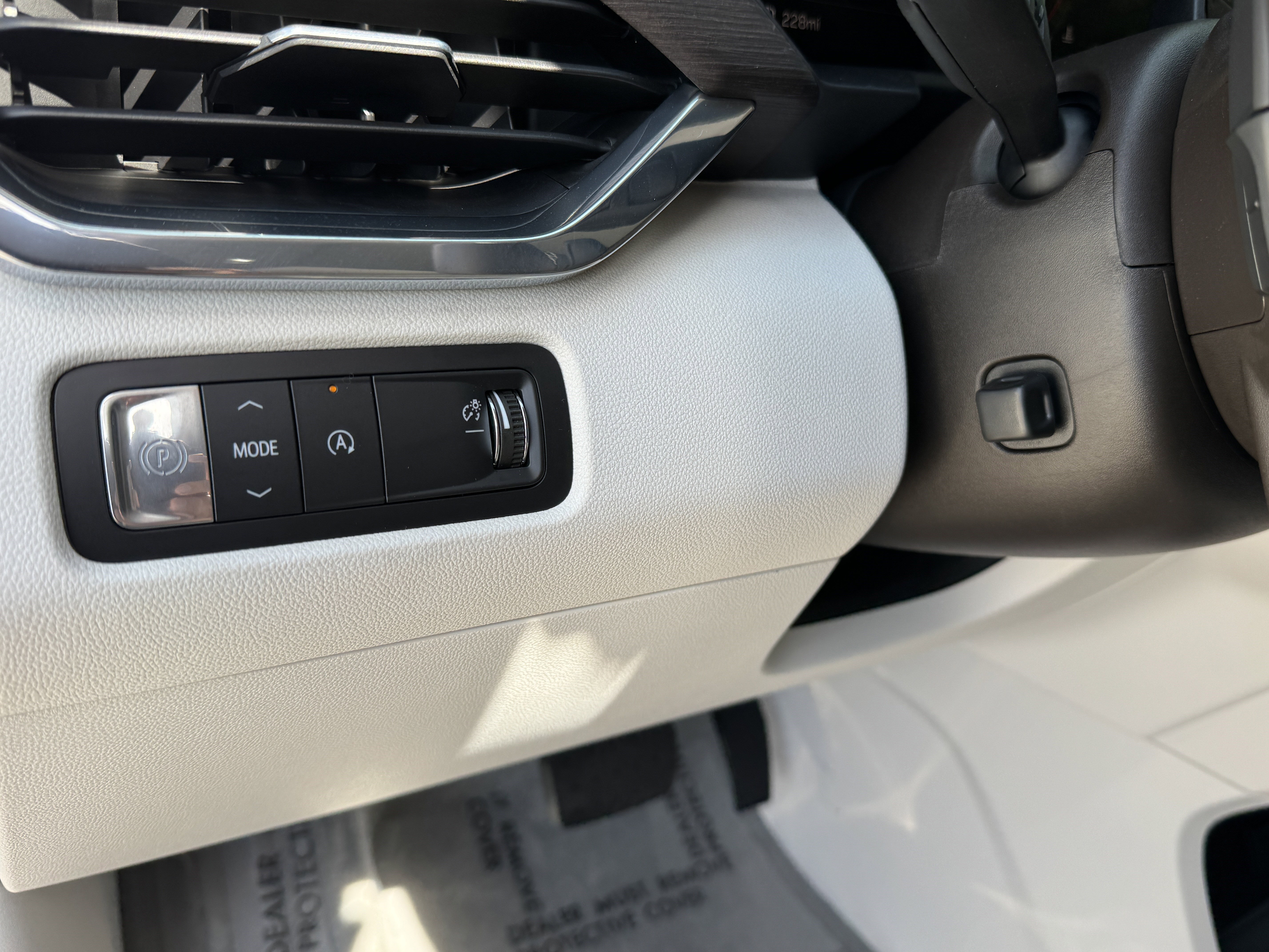 New 2026 GMC Acadia Denali w/ Super Cruise Package image 15