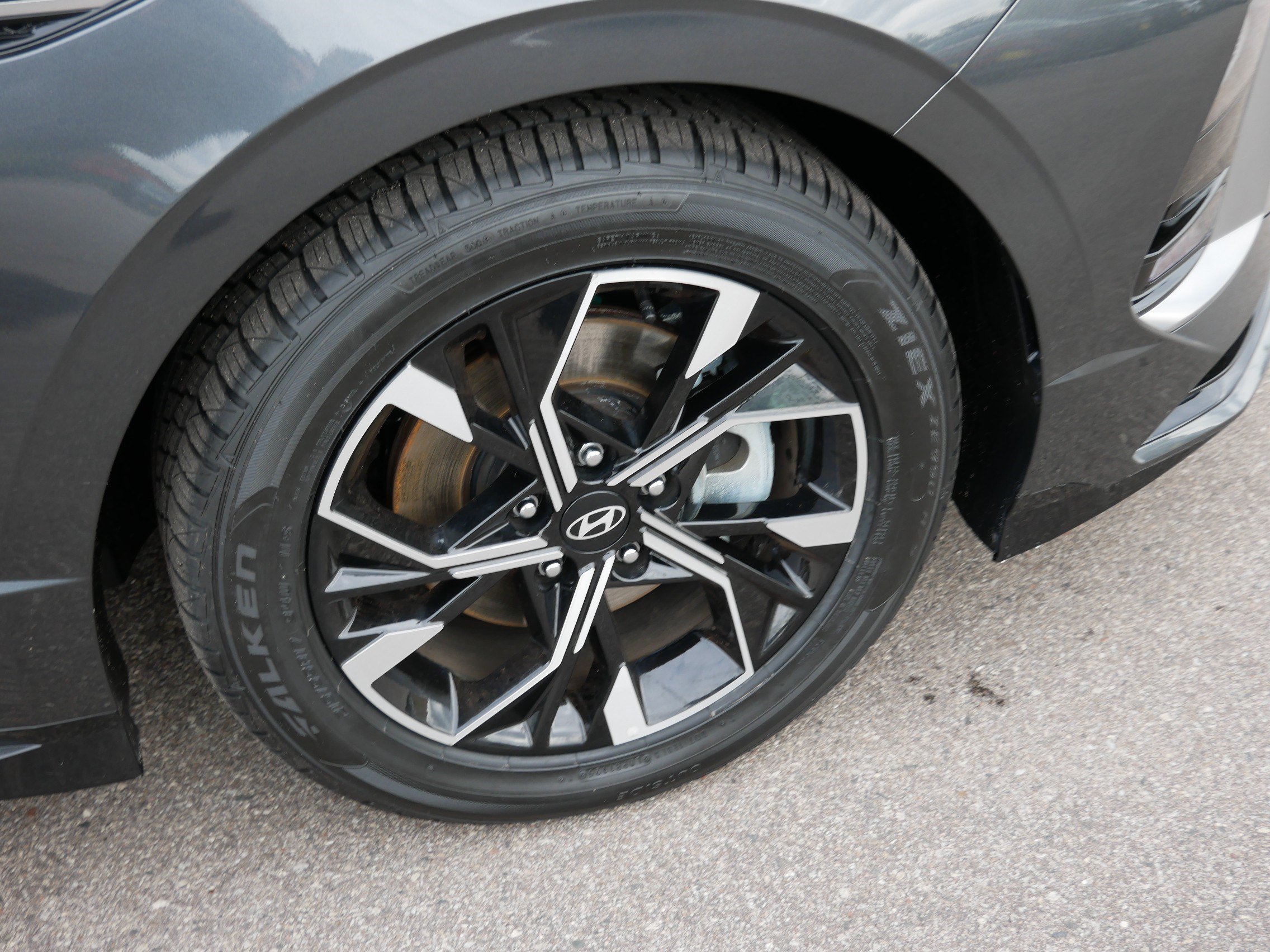 Certified 2025 Hyundai Sonata SEL AWD/4WD image 12