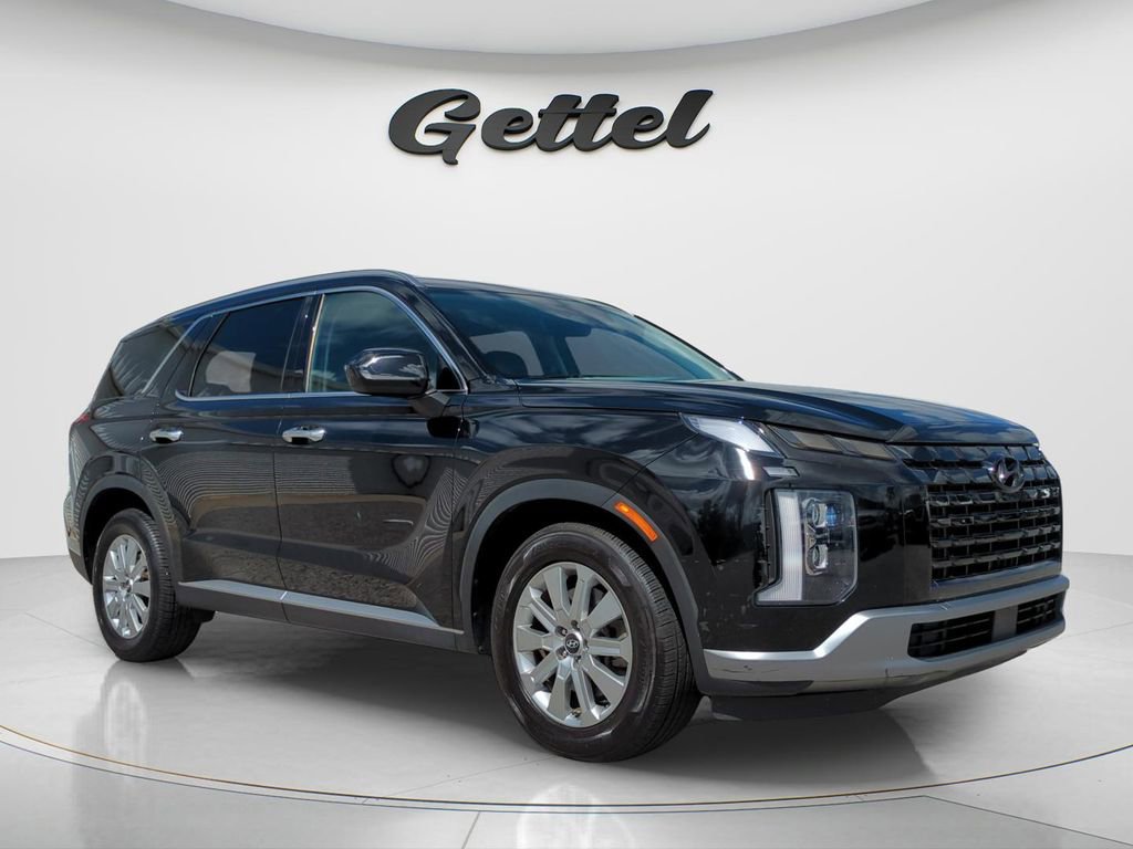 Used 2023 Hyundai Palisade SEL image 2
