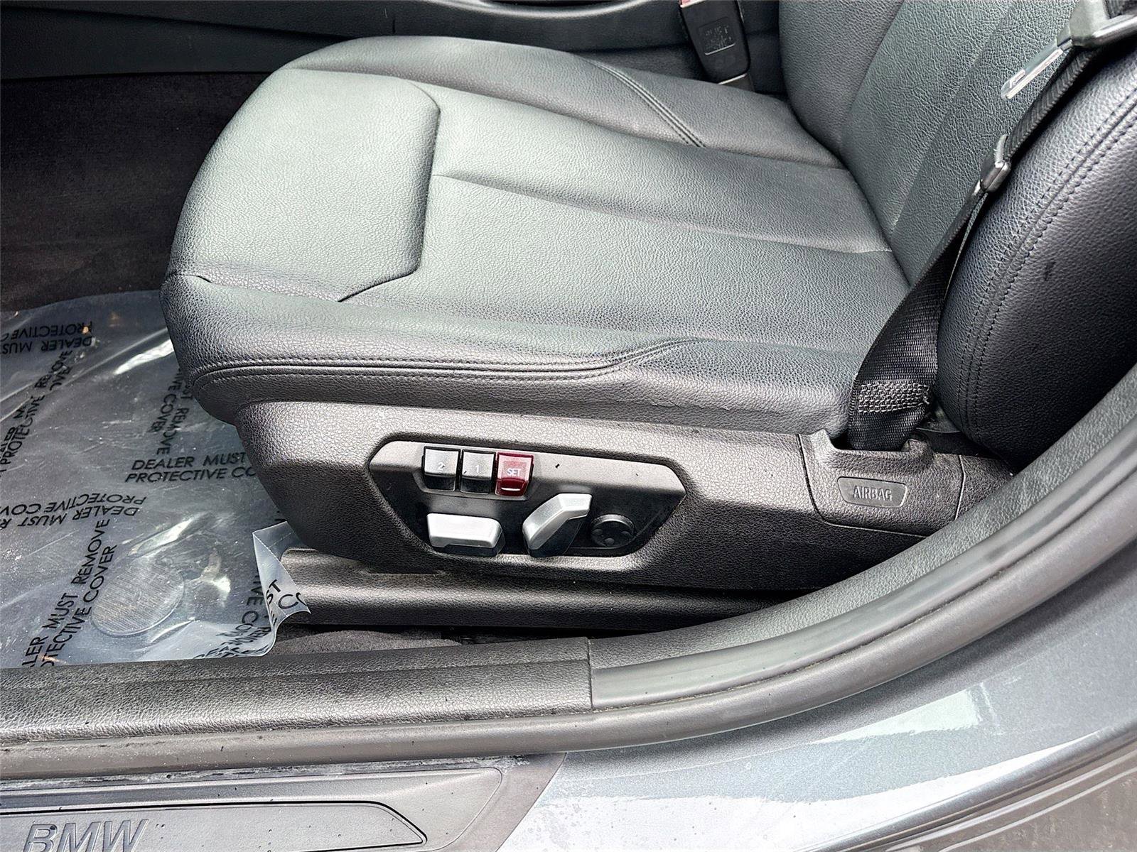 Used 2016 BMW 320i xDrive Sedan image 21