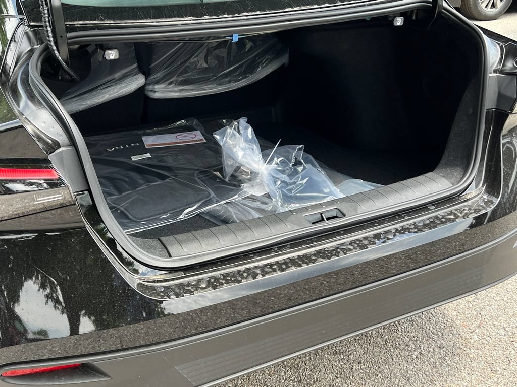 New 2026 Nissan Sentra SV w/ SV Convenience Package FWD image 17