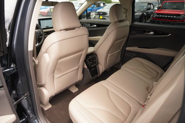 Used 2023 Lincoln Nautilus Reserve w/ Luxury Package image 12