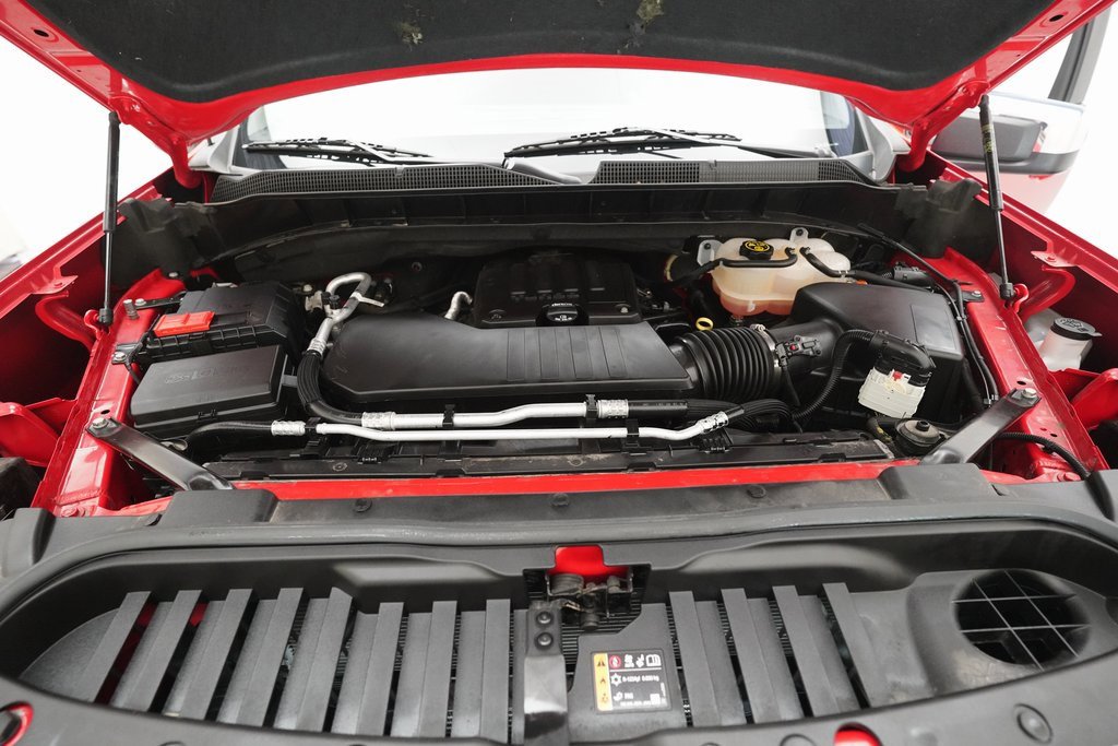 Used 2023 Chevrolet Silverado 1500 LT image 3