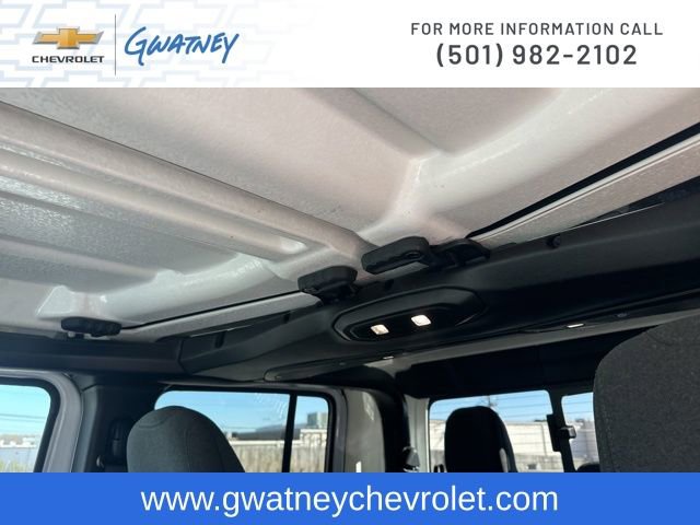 Used 2025 Jeep Gladiator Sport image 16