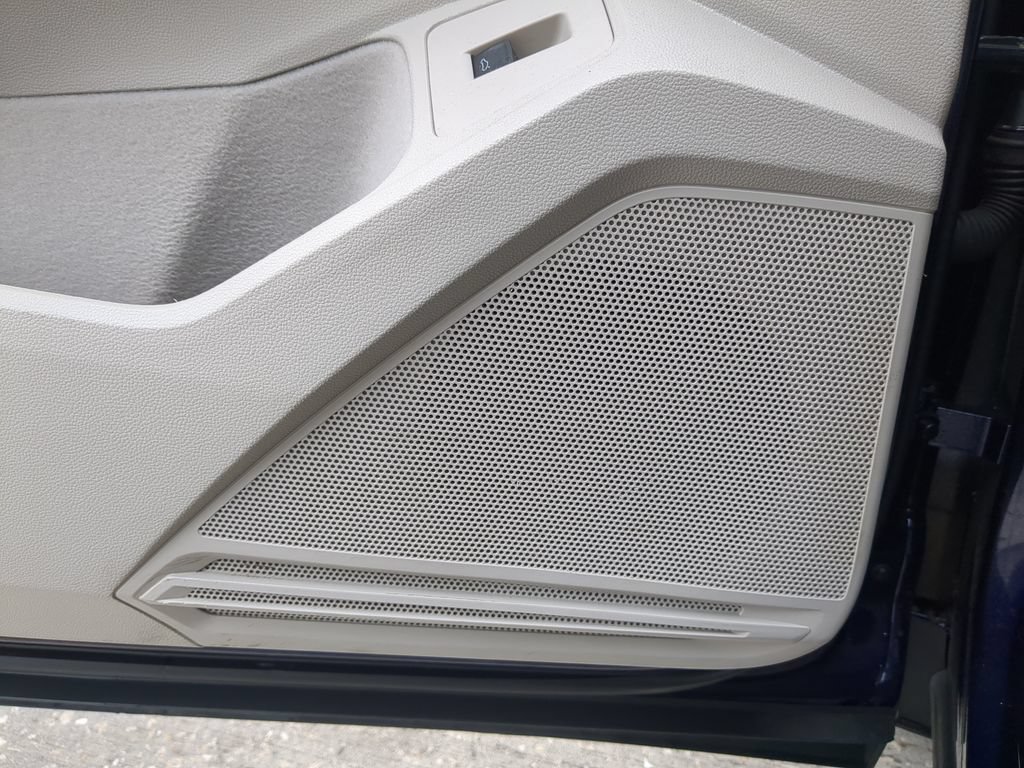 Certified 2022 Volkswagen Tiguan SE FWD image 19