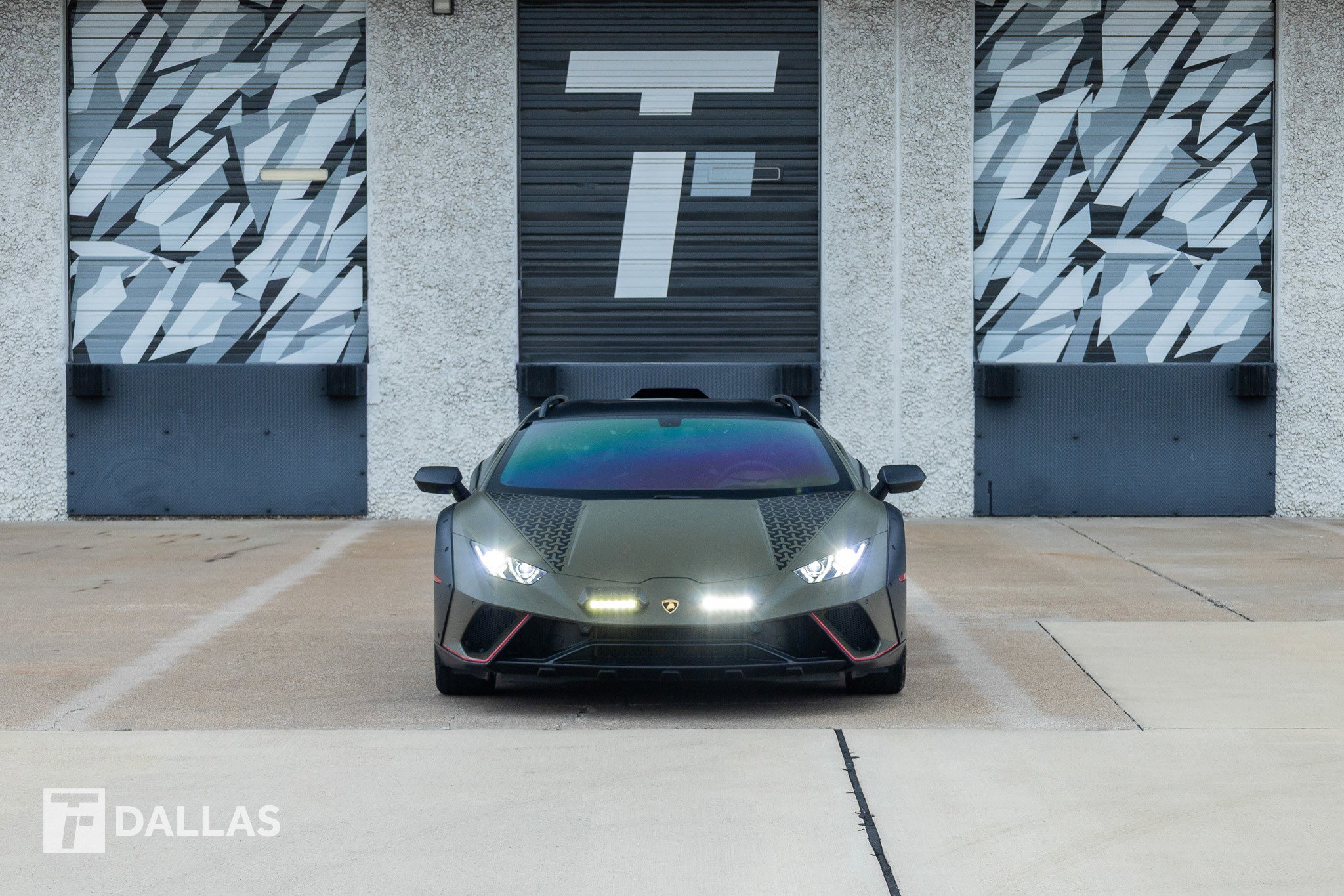 Used 2024 Lamborghini Huracan Sterrato AWD/4WD image 3