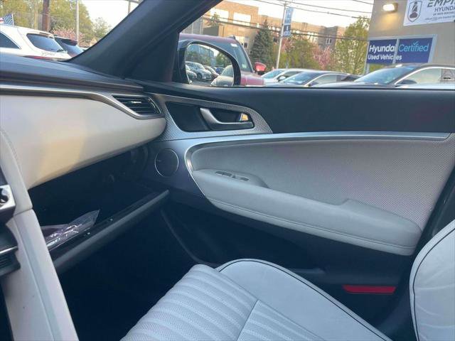 Used 2023 Genesis G70 2.0T w/ Sport Prestige Package AWD/4WD image 33