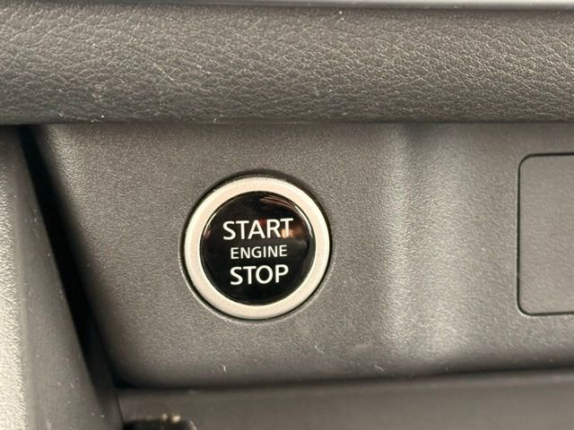 Certified 2023 Nissan Rogue SV image 33