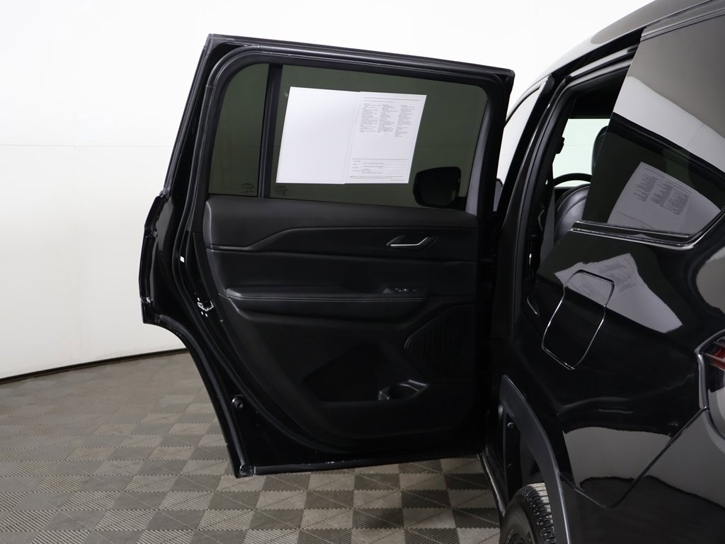 Used 2024 Jeep Grand Cherokee L Altitude image 24