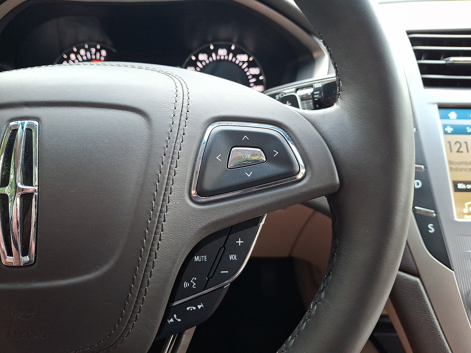 Used 2017 Lincoln MKZ Reserve w/ Climate Package AWD/4WD image 23
