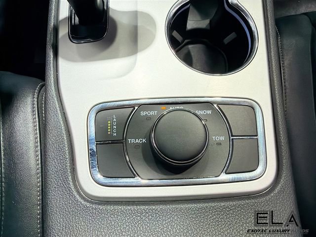 Used 2015 Jeep Grand Cherokee SRT image 17